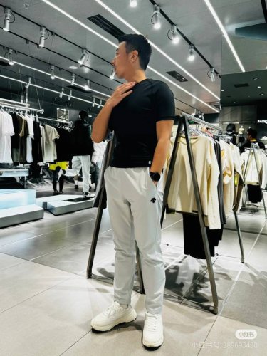 descente迪桑特 春夏 定制冷感面料 男女同款速干超弹力运动长裤 牛货 四季款 1迪家运动长裤，采用Schematech冷感纱线面料，透气性强，适合各种环