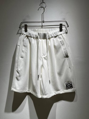 loe*We罗*威 2025春夏新款男女同款休闲短裤，意大利原厂订单渠道，极具个性高级风，标志Logo刺绣工艺设计！宽松阔版型打造，情侣款纯棉休闲短裤！！定制原