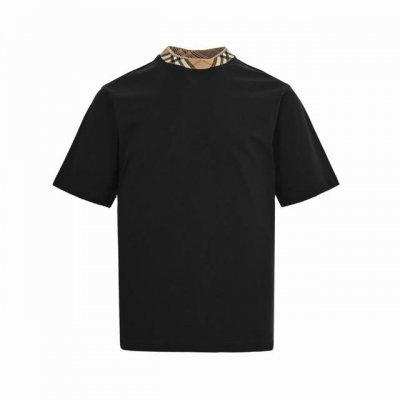 burberry 巴宝莉 25Ss 格纹领拼接短袖 burberry新款圆领 T 恤衫 选用平织棉面料打造 呈现休闲版型 融入 Burberry 格纹饰带设计