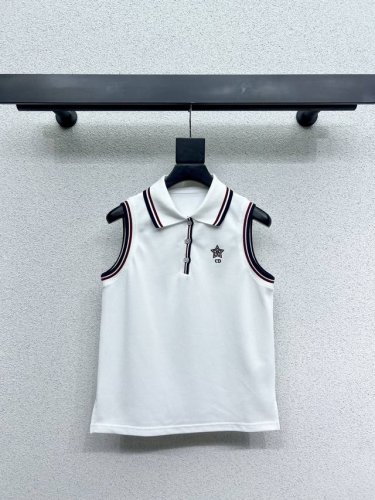 d家一系列款Cd五角星学院风休闲背心上衣 时髦低调气质又奢华高级！版型百搭不挑人，原版定制面料 做工品质看细节。白富美必入！强烈推荐 高品质 尺码Sml背心上衣