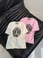 Lv*25春夏新款弹力数码直喷短款T恤。进口纯棉面料，经典小版型百搭不挑人，上身非常漂亮！Sml Aa