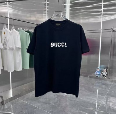 gucci系列 专柜款复古情侣 印花短袖T落肩袖 重磅280G精梳棉材质 透气舒适 版型宽松 进口外贸级专柜印花 随意搓洗不褪色不变形 情侣款 男女同款哦