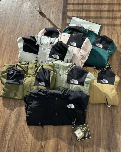 The North Face Mountain Gore-Tex 北面 北脸Gtx冲锋衣20款 细节图 Tnf品牌1966年创立至今，其经典Icon产品如同一部