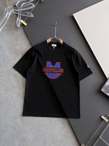 Moncle* 2025最新款短袖T恤 独家260克重磅打造 休闲时尚的尚佳之选 定制高支80支双股纯棉密柔面料 亲肤性极佳 尺码 S- Xxl 微宽松版型