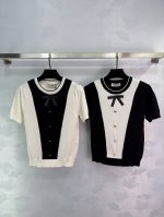 Miu Mi*25 春夏新品蝴蝶结短袖 钉珠字母纽扣图案 领口蝴蝶结减龄甜美 气质优雅 上身效果很好2色3码Sml T226B