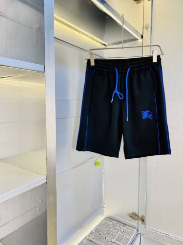 情侣款胖子福音 210斤可穿 巴宝莉Burberry 重磅推荐！2025春夏必备专柜系列最新款短裤沙滩裤五分裤休闲裤高端订制原版五金 上身效果超正，腿部线条完全