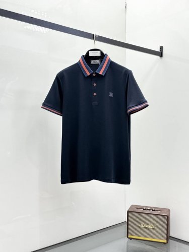 爱马仕 三标齐全 2025Ss夏季新款字母Logo男士翻领polo衫！经典商务男款，高端男装的天花板级别的商务男款！简约时尚大气不失优雅，单穿内搭体面过人，品质