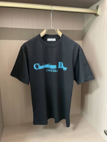 Dior 官网同款 官网同款 官网同款 重磅推荐！2025Ss夏装新品 专柜在售 最新系列图案Logo短袖T恤 必须人手一件的节奏！进口顶极丝光面料，极为亲肤舒