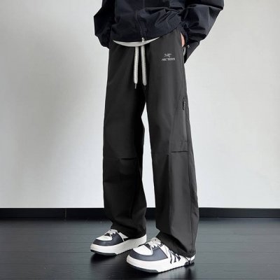 上新 Arc'teryx 始祖鸟伞兵裤 男女同款 海外专柜机能休闲裤，防水冲锋裤，小红书主播推荐，上身质感满满，版型立体，完美修饰腿型，可随意日常搭配，不费劲就