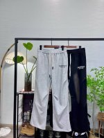 120 【Fog铆钉直筒休闲裤】 fog Essentials Fear Of God 铆钉休闲直筒裤卫裤，版型超正的百搭神裤，上身巨好看，搭配经典Logo印花