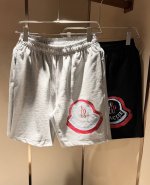 Moncler蒙家 2025春夏男女同款情侣款最新的贸易订单休闲短裤 全品相 网红款 工艺采用Logo印花设计 上身舒适透气 不僵硬 整体有着丰富的立体感 品质