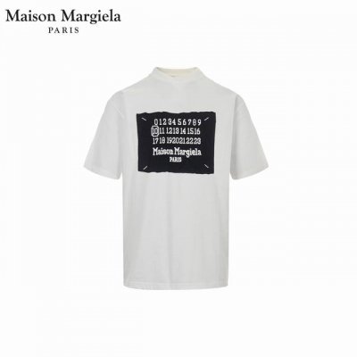 Maison Martin Margiela 马吉拉25Ss 贴布刺绣短袖T恤 采用订色订染毛圈纯棉衣面，250G双股双纱，手感舒适 进口针织针梳棉进行制作，搭