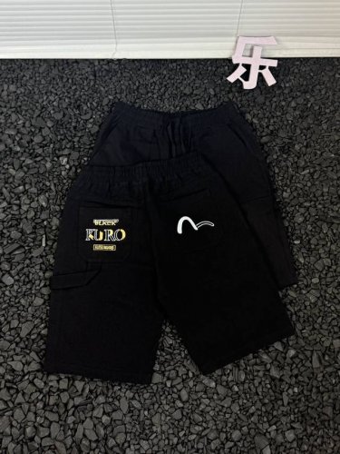 Evisu福神金线刺绣字母Logo口袋短裤休闲五分裤男款 - 经典黑色永远不会出错 这裤身酷劲十足 金线刺绣工艺精湛 字母栩栩如生简直是画龙点睛 每一个字母都仿