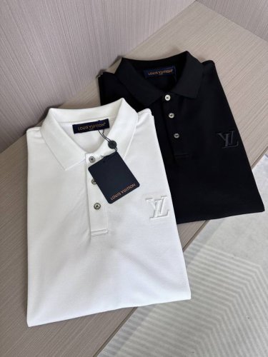 Lv驴家25Ss春夏新款丝光珠地翻领polo 胸前刺绣贴布3D立体刺绣品牌字母标识 上身舒适轻柔 标准版型 颜色 黑 白 码数 M L Xl Xxl Xxxl