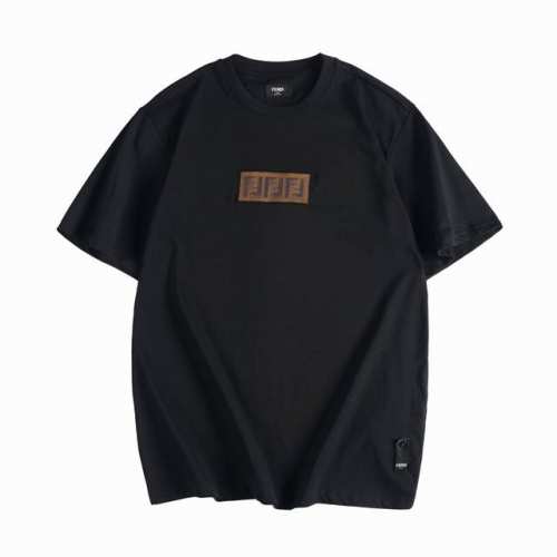 Fendi 芬迪 经典麂皮贴片圆领短袖T恤 最高版本 原版面料 高版本 高品质 所有细节 面料辅料工艺 全部1:1 过验 店主是“细节怪物” 所以做的货也注重细