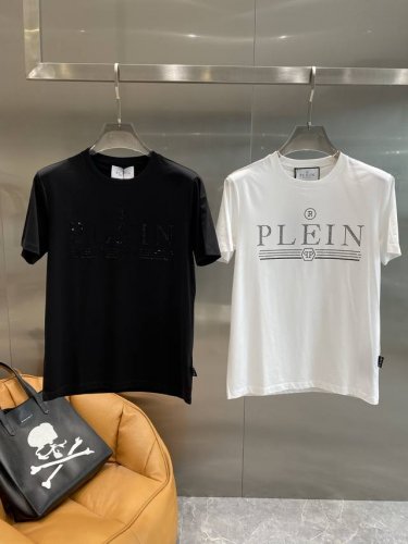 pp家 philipp pleint恤 夏日简约时尚之选简约大方 胸前 plein 字样搭配精致的线条和标志 低调中彰显品牌格调 时尚感满满 面料柔软亲肤 M-