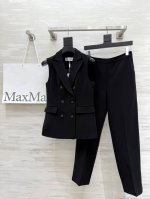 Maxmar2西装马甲外套 西装裤 新款 高品质定制 现货首发Size：S M L S码胸围：86，衣长：64，西裤腰围：66，臀围：92，裤长：98 马甲 ，