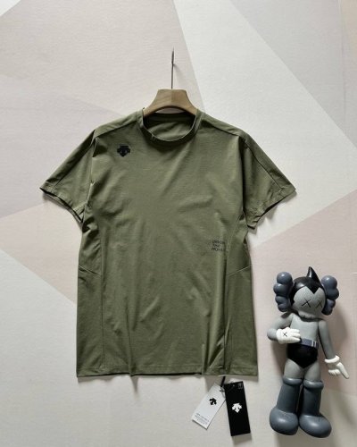 Descente迪桑特综训运动健身男女同款Tough短袖T恤针织衫夏季新款 Tough线科技面料 采用双组分纱线构成 经久耐用 轻盈柔韧且触感柔软 拥有优于棉质