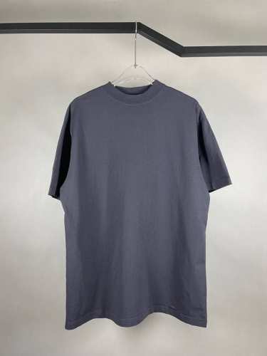 P200 Balenciaga 巴黎世家2025早春新款后背经典Logo拉浆印花洗水磨破做旧圆领短袖 采用双纱32支面料 市面最高版本 原版开发 厚实感十足 1