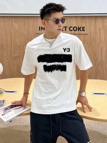 Y3家 2025春夏新款首发专柜最新款短袖圆领T恤 高端订制 设计前卫时尚 品牌Logo重工艺设计 高端定制面料.手感柔软.穿着舒适.专柜级别精致车线.做工精细