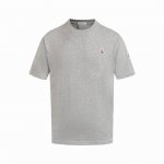 款号X32 Moncler 蒙口 经典标识 章仔刺绣 Logo标识精致升级 原版面料 官方同款 短袖T恤 定制270克同缸染面料 手感非常舒服 春夏砖柜同步 时