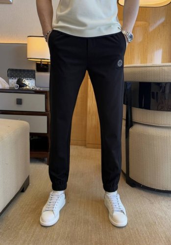 Lulu 2025Ss蛇年春夏专柜同步爆款休闲裤，本季必入百搭款式，上身极为出挑，超级百搭款 ，原版1:1复刻，三标齐全！专柜最新时尚元素设计，进口定织高品质欧