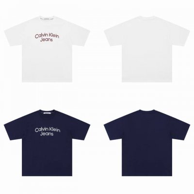 款号:812 -Ck 夏季新款直喷印花纯棉短袖- 设计亮点 弧度直喷印花 短袖的底衫是100%纯棉亲肤透气 定织定染同版紧密螺纹~ 不起球 不缩水 上身炒鸡柔滑