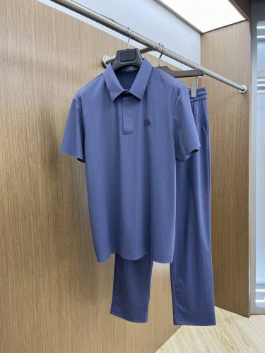套 Zz 2540S春夏新品休闲套装 独家定制丝光棉棉面料，明星最爱时装味休闲简单大方 刺绣织带设计 工艺设计,干净利落剪裁 都市风十足 可供独家顶级定制面料，