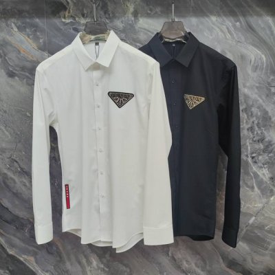 普拉达 prada 2025Ss新款长袖 衬衫 衬衣 高端版本 专柜定制面料 透气舒适度高 细节无可挑剔 品牌元素设计理念 体现高品质 手感细腻柔软 呈现休闲裁