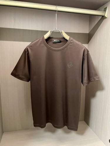 L p2570春夏经典Logot恤衫 100支丝柔棉男人的天花板 独家定织定染，丝柔棉抑菌王炸面料；采用新疆顶级长绒棉，100支高纱支纱线，意大利进口织布机，高