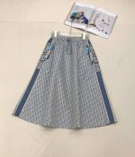 4Ior*2025夏季新款 松紧腰长款半裙 侧边字母Logo织带装饰 定制链头配饰 伞裙版型显瘦遮肉 整体提花面料 单色Sml