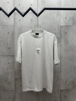 blcg 25Ss 520短袖 面料采用订染200G纯棉平纹面料 胸前520贴纸pvc复合弹力布基材 文字部分采用热转印哑光涂层 模仿手写字体氧化褪色痕迹 尺码