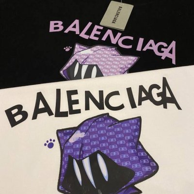巴黎世家Balenciaga洛丽塔宽松圆领印花情侣款短袖 情侣同款 定织定染一致260G纯棉双纱面料 同缸零色差领口螺纹 四针六线工艺 面料舒适透气 机洗不变形