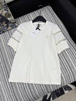 爆款现货 原版订制 Mon*｜25新品重工圆领绣花短袖T恤 精致拼接 宫廷复古袖 上身巨好看 定制最新刺绣贴标 1:1定制 低调奢华！ 时髦精必备单品解锁所有穿