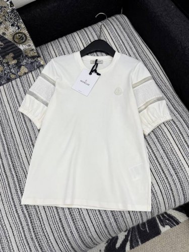 爆款现货 原版订制 Mon*｜25新品重工圆领绣花短袖T恤 精致拼接 宫廷复古袖 上身巨好看 定制最新刺绣贴标 1:1定制 低调奢华！ 时髦精必备单品解锁所有穿