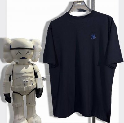 Mlb 洋基胸前Logo情侣Yankees 面料：采用260克双沙纯棉 绣花：采用田岛精密绣花机 印花：采用进口数码印1-1精准定位 工艺：采用4针6线 普通工