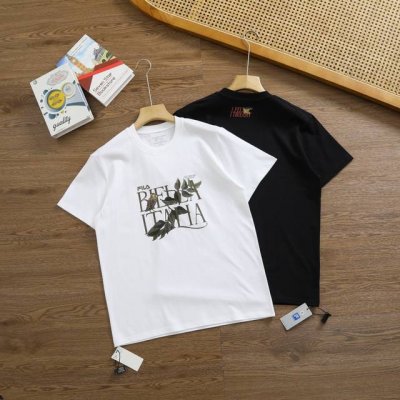 品牌：斐乐 Fila 尺码：M-L-Xl-Xxl-Xxxl 颜色：白色-黑色 类型：男士运动速干T恤 材质：230克运动户外科技棉 领型：正肩款圆领 袖长：短袖