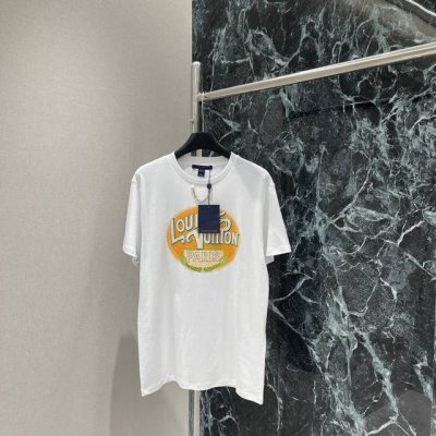 路易 25夏季新款 彩虹假日系列经典Monogram印花链条短袖T恤丨经典版型上身减龄绝绝子！时髦又高级白富美必备单品！定位花立体裁版型百搭不挑人。强烈推荐自留