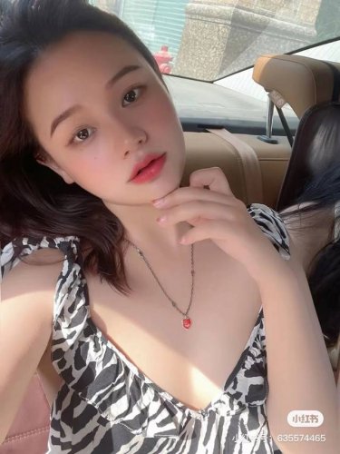 gucci 古驰 最新火爆开启 复古 珐琅 爱心 项链 绝对是古驰的风格夸张、重装饰、 重色彩超级好看代购级别 925银材质 街拍范儿十足现货即发 爆款随时断货