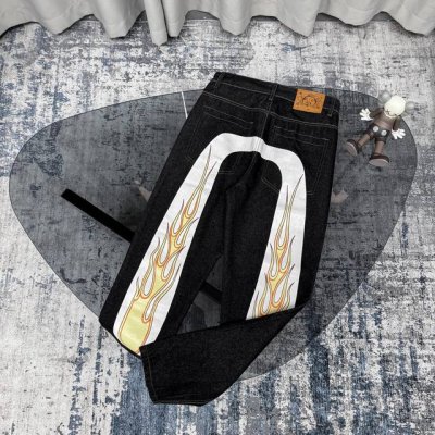 上新 Evisu 白色大M火焰牛仔长裤Evisu 福神牛仔裤 秋冬季节情侣款特供中山原厂原浆牛仔，面料环保，白色大M印花Logo 个性十足做工精细 双针机压线