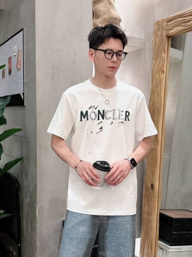 moncler 蒙口独家专供新款原单男士休闲短袖 高端定制 高版本 时尚百搭爆款进口面料 手感超柔软细腻 穿着亲肤舒适 高端精品 代工厂P精细做工 上身非常赞