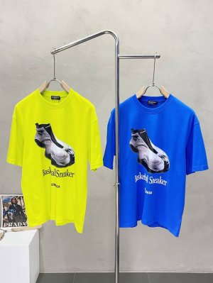 Balenciga巴黎世家独家专供新款原单男士休闲短袖 高端定制 高端版本 时尚百搭爆款进口面料 手感超柔软细腻 穿着亲肤舒适 高端精品 代工厂p精细做工 上身