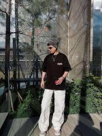 巴黎家 2025春夏新款首发专柜最新款短袖圆领T恤 高端订制 设计前卫时尚 品牌Logo重工艺设计 高端定制面料.手感柔软.穿着舒适.专柜级别精致车线.做工精细