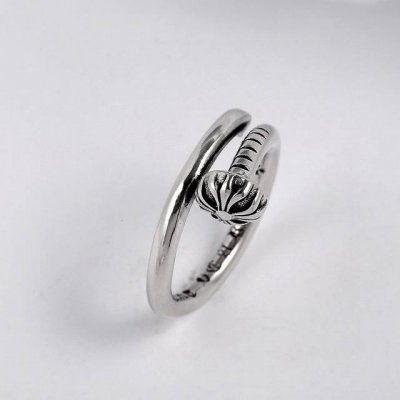 chrome Hearts克罗心开口戒指，经典钉子。 玩酷必备单品。无敌细节，看实拍！顶级泰银工艺！别具一格的质感和色泽，使首饰粗犷而古朴。经过特殊处理,可以保