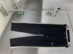 Loew 2025Ss铜氨丝莫代尔空气层春夏休闲裤 美学的焕新诠释,演绎浓郁的格调型时尚风范,细节感和设计感强悍.经典品牌标识做为色彩搭配,演绎经典的品牌时尚,