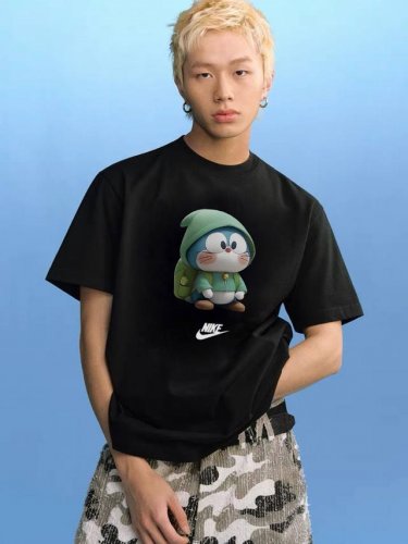 260G重磅纯棉 Nike 耐克 Nk 哆啦A梦联名 系列 短袖T恤 男女同款 半袖 情侣款 面料工艺： 1.260G重磅纯棉，100%棉，恰到好处的克重，上身