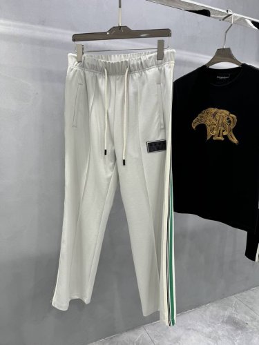 givench*纪梵-希2025Ss 春夏薄款裤 .超级无敌大爆款驾到 立体直筒裤 立体修身设计 打造出清爽利落的休闲风格 配以品牌经典织带设计 更添时尚风采
