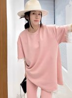 爆款来袭 假两件后开叉蕾丝拼接上衣+微喇长裤韩系减龄套装，T恤边缘蕾丝拼接，增添精致感与柔美感；阔腿裤高腰宽松版型，整体兼具时尚与舒适，尽显优雅气质 Smlxl