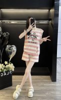 夏季T恤短裤套装 面料：棉.氨纶.聚酯纤维 92.57.60.42 小码数据，依次是胸围，衣长，腰围，裤长 码数：S~Xxl 每大一个码数，胸围腰围＋4厘米，衣