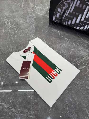 Gucci 25Ss春夏新品T恤！订制279克棉质，前幅元素印花 领口采用双针走线，还原度极高！ 尺码：S-Xl